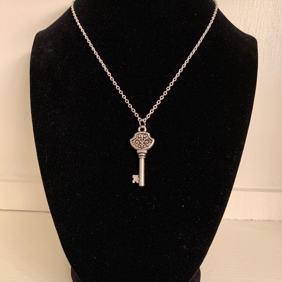 Key Pendant - Picture 3 of 3